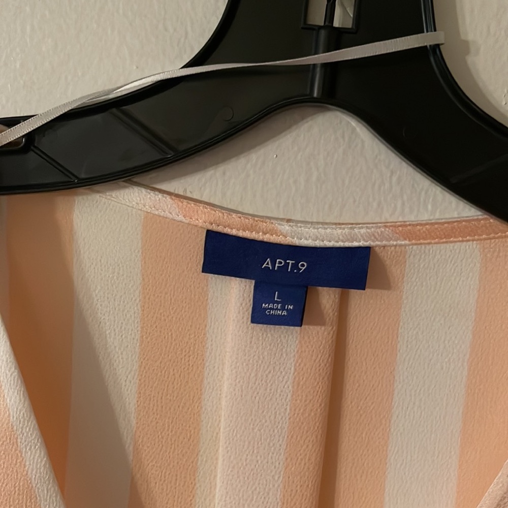Ladies blouse, Peach and white striped. Size:L - Picture 2 of 4